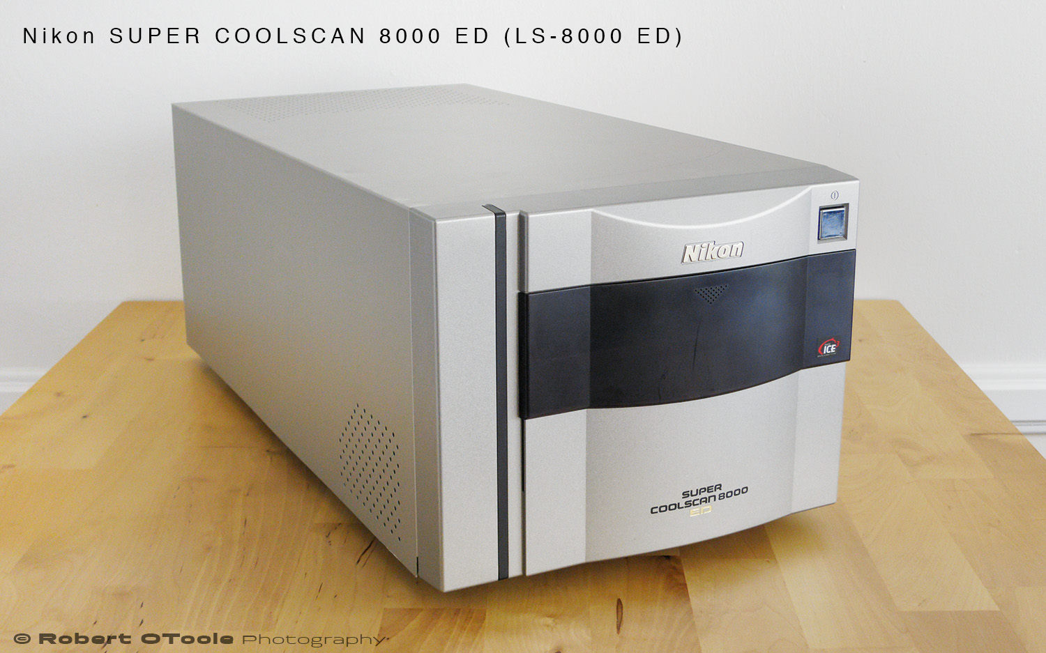 How to Remove a Nikkor Scanner Lens from a Coolscan 8000 How to Remove a Nikkor Scanner Lens from a Coolscan 8000